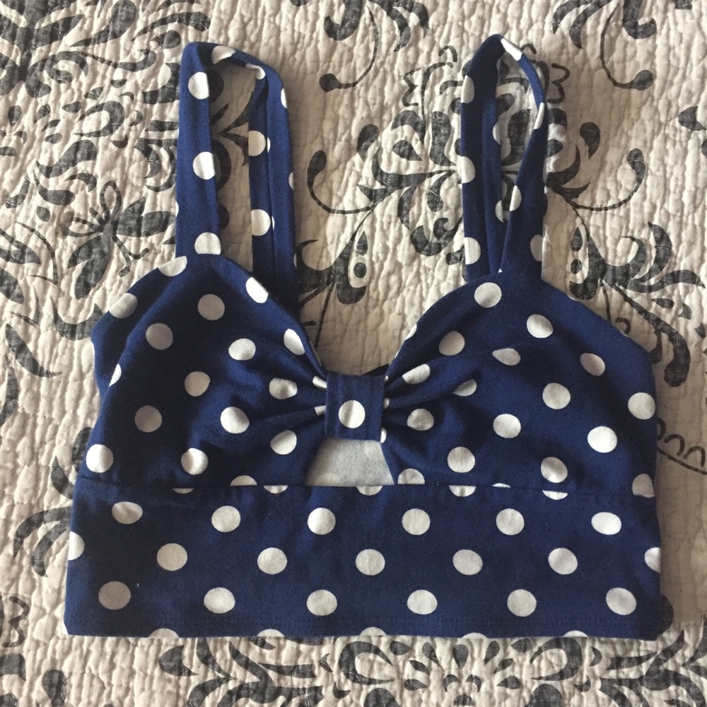 🌺B2G2 Free🌺‼️Clearance‼️crop top